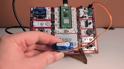 The servo motor arm moving between 90 and 0 degrees